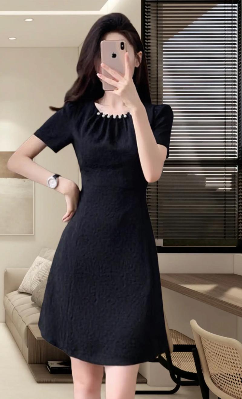 女明星黑色连衣裙图片 娜然宋祖儿张天爱同款小黑裙造型